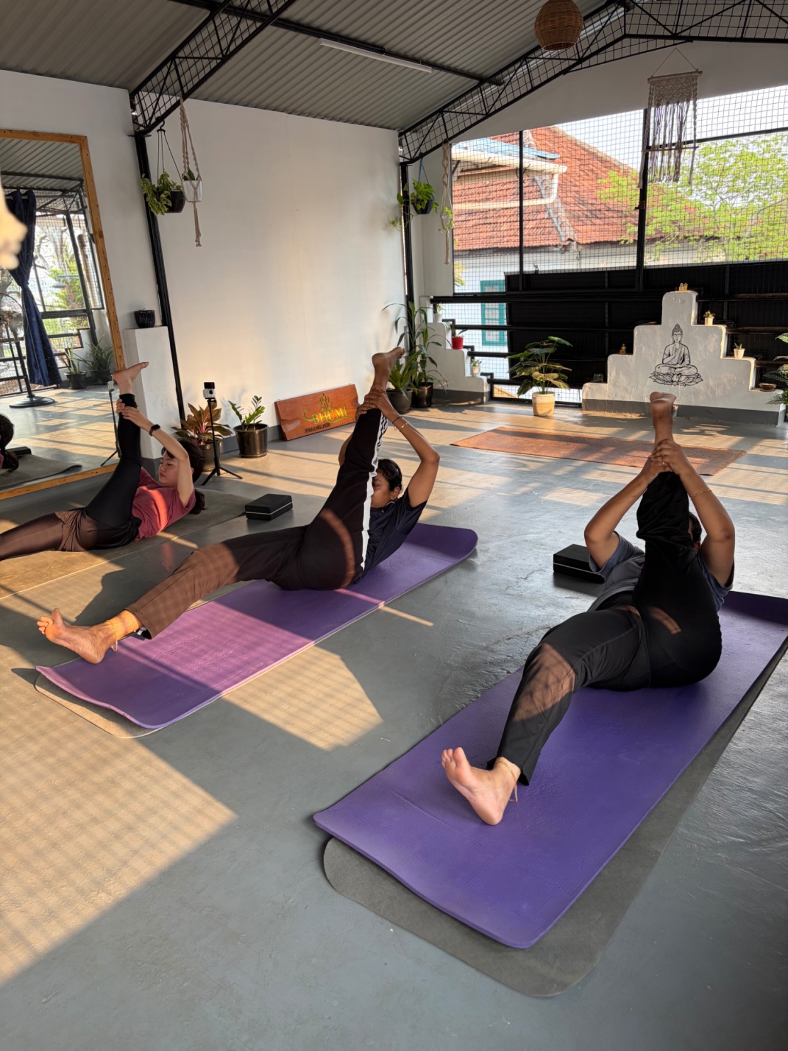 5-Day Women's Yoga Program in Fort Kochi for Stress Relief and Body Awareness gallery image 2